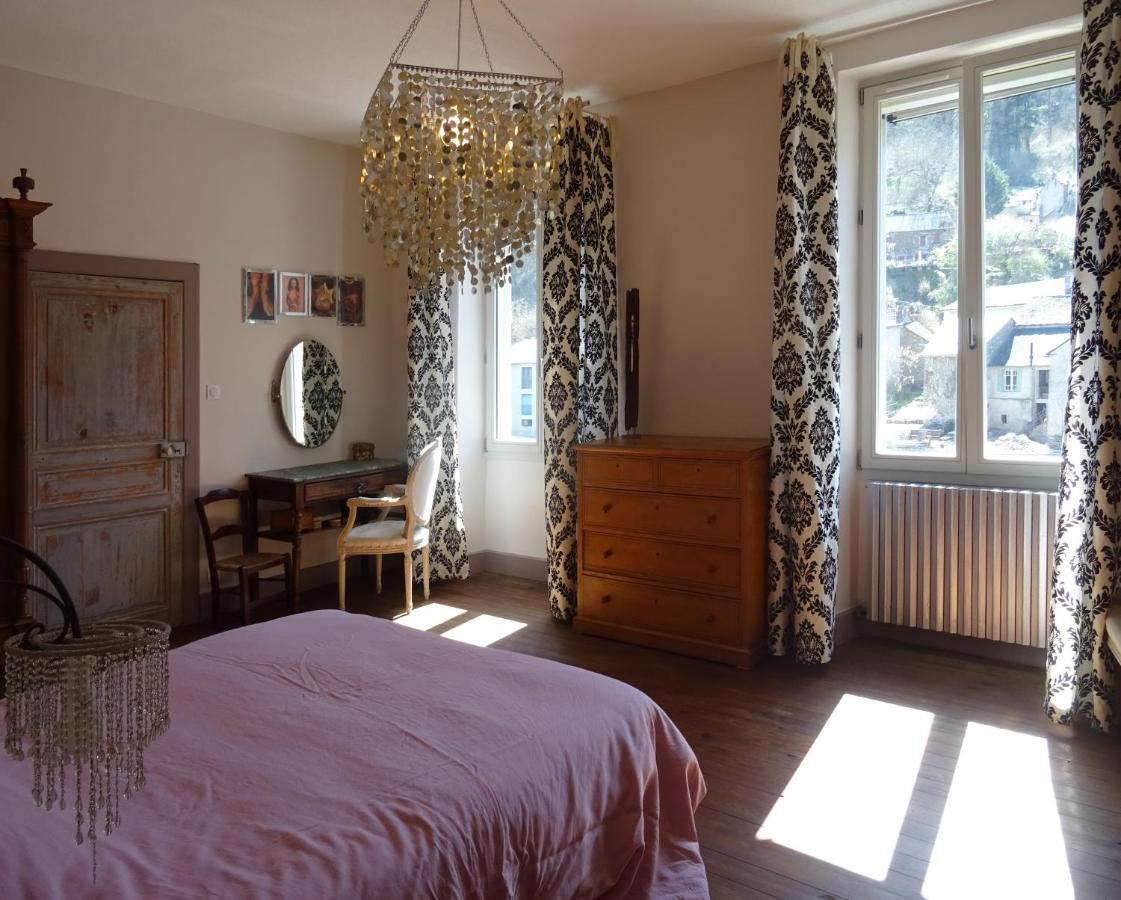 Les Trois Hiboux Bed & Breakfast Crespin  Luaran gambar